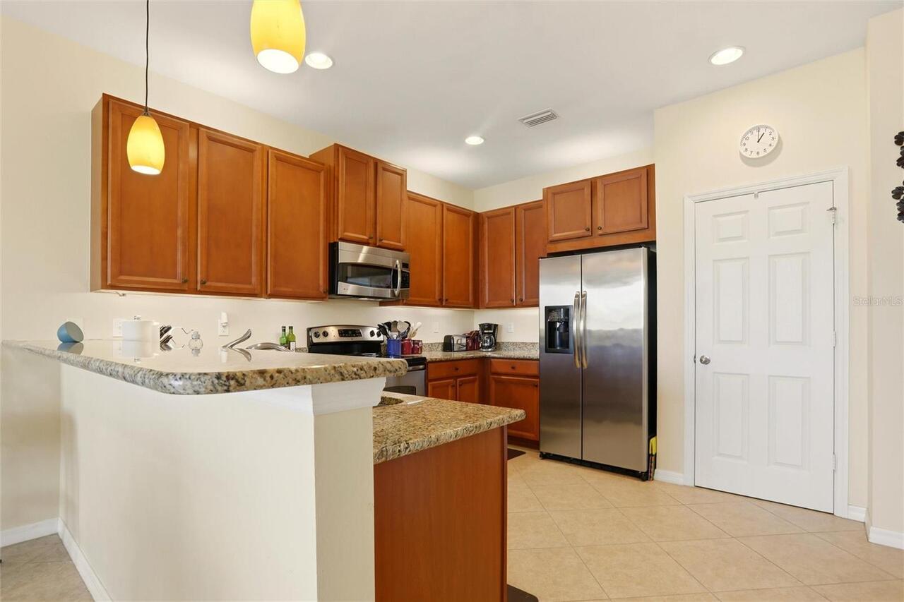 Listing Photo 12