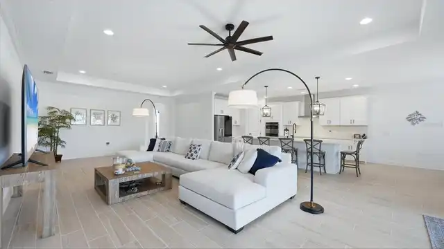 Listing Photo 9