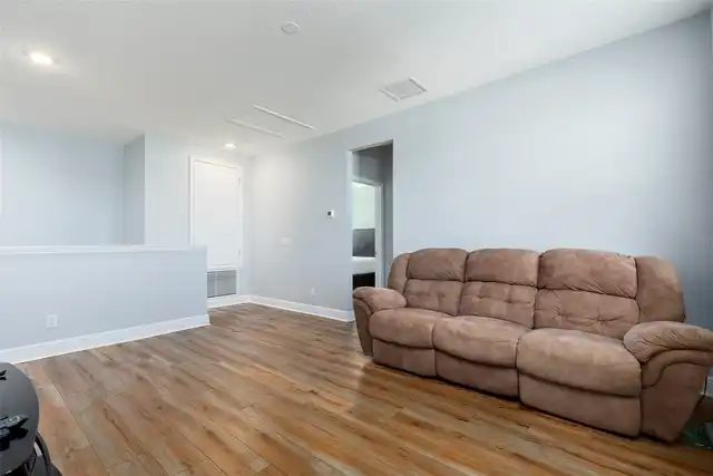 Listing Photo 22