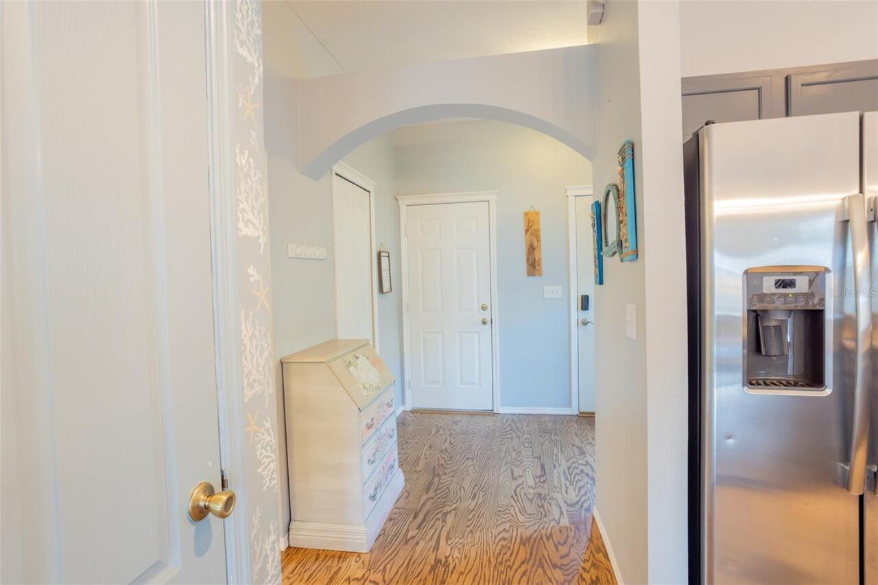 Listing Photo 8