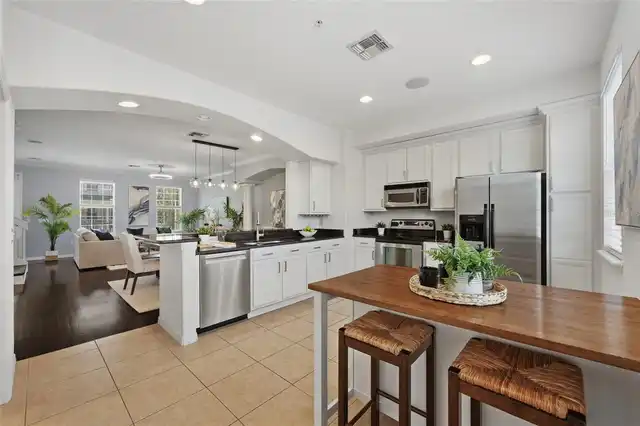 Listing Photo 15