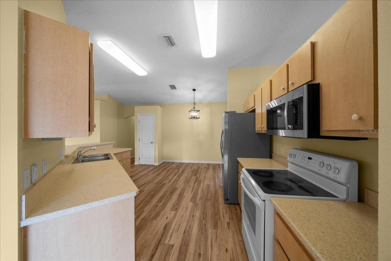 Listing Photo 6