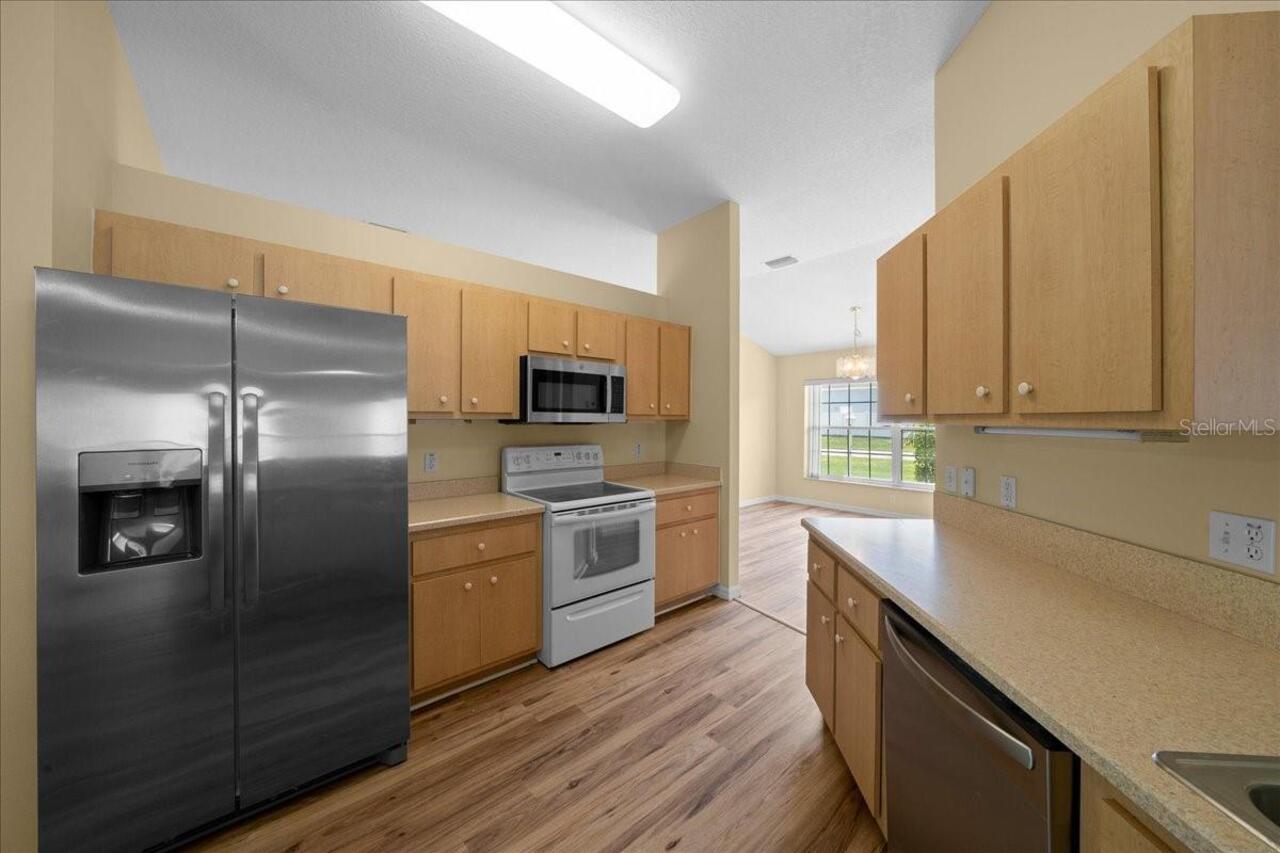 Listing Photo 12