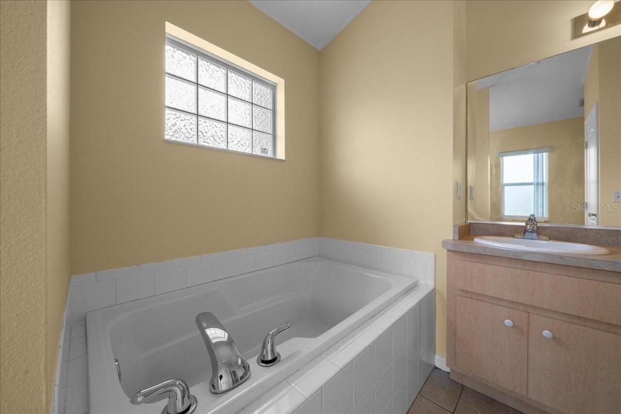 Listing Photo 34