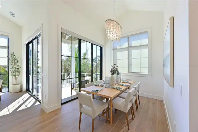 Listing Photo 14