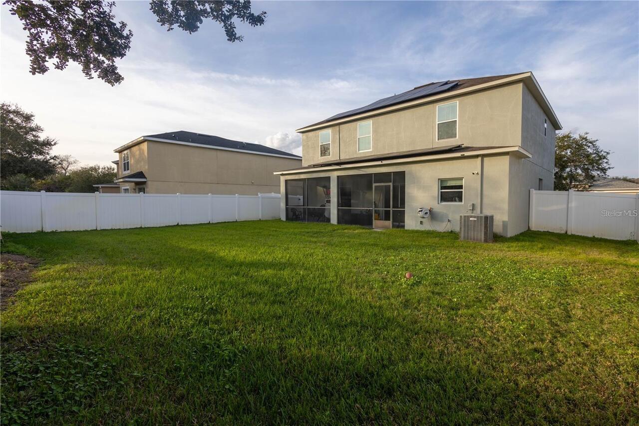 Listing Photo 11