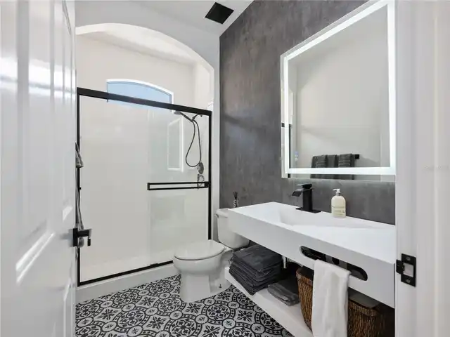 Listing Photo 24