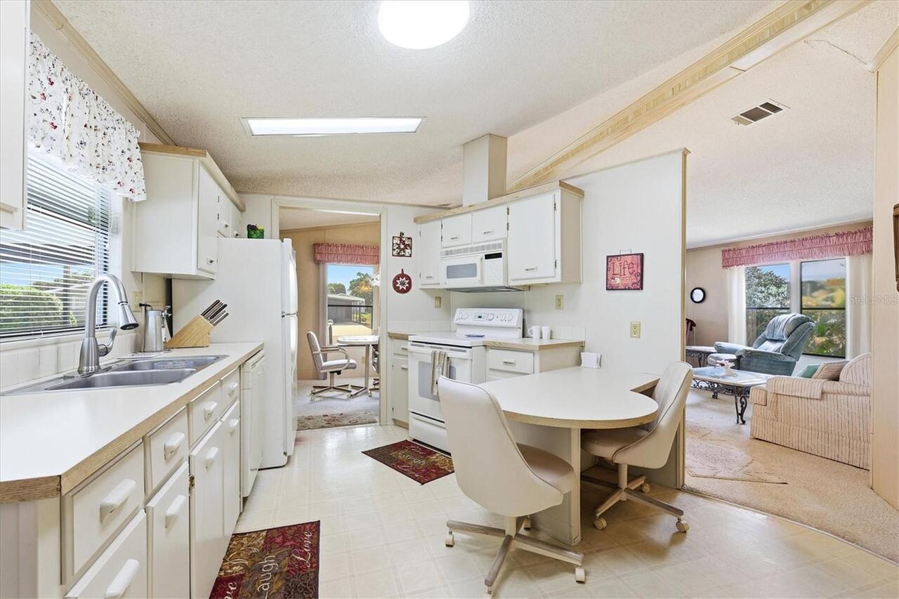 Listing Photo 16