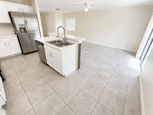 Listing Photo 6