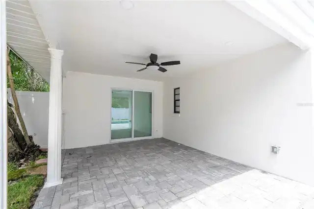 Listing Photo 11
