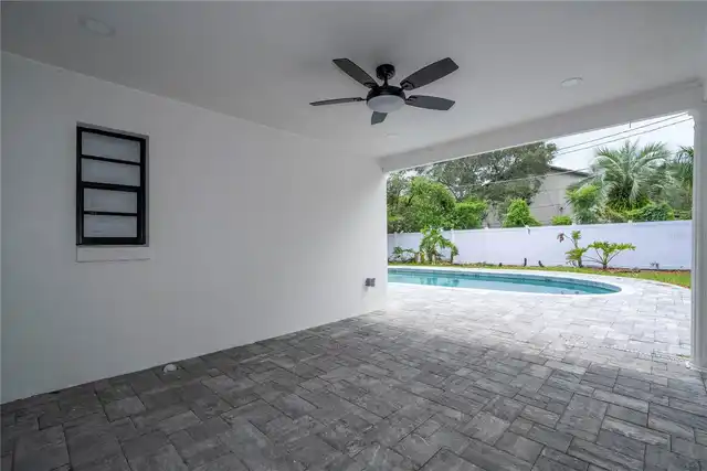 Listing Photo 12