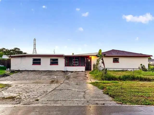 Listing Photo 11