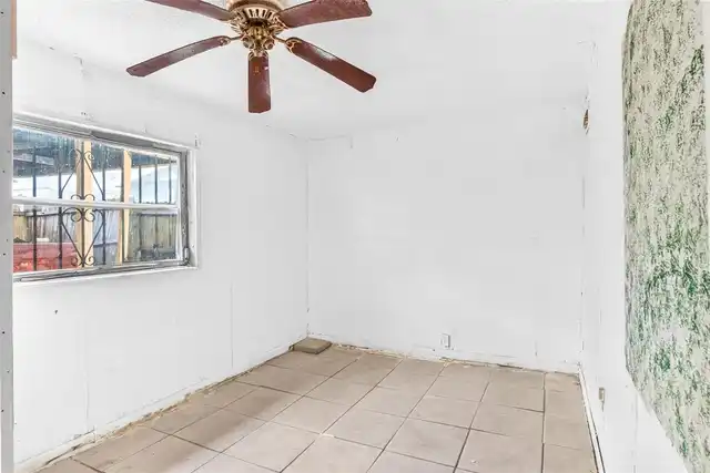 Listing Photo 34