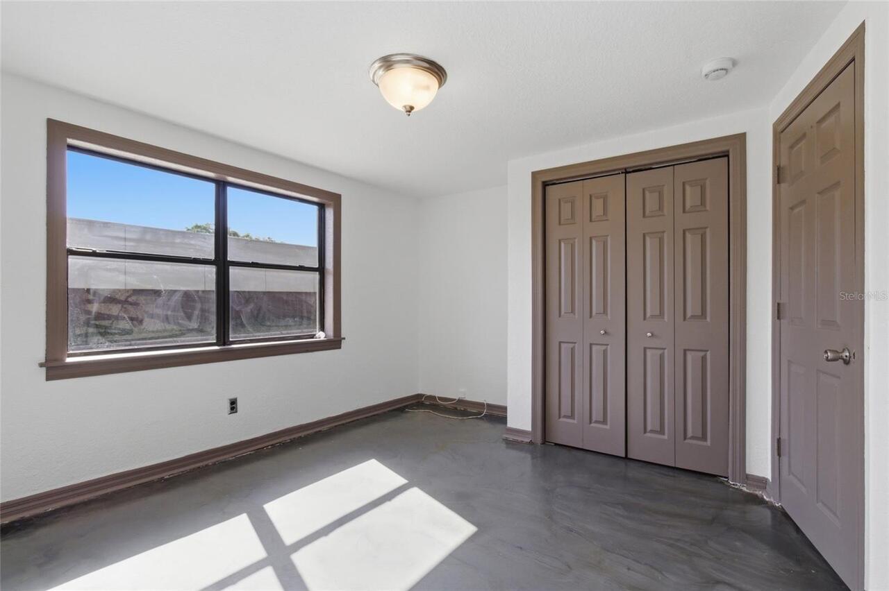 Listing Photo 14