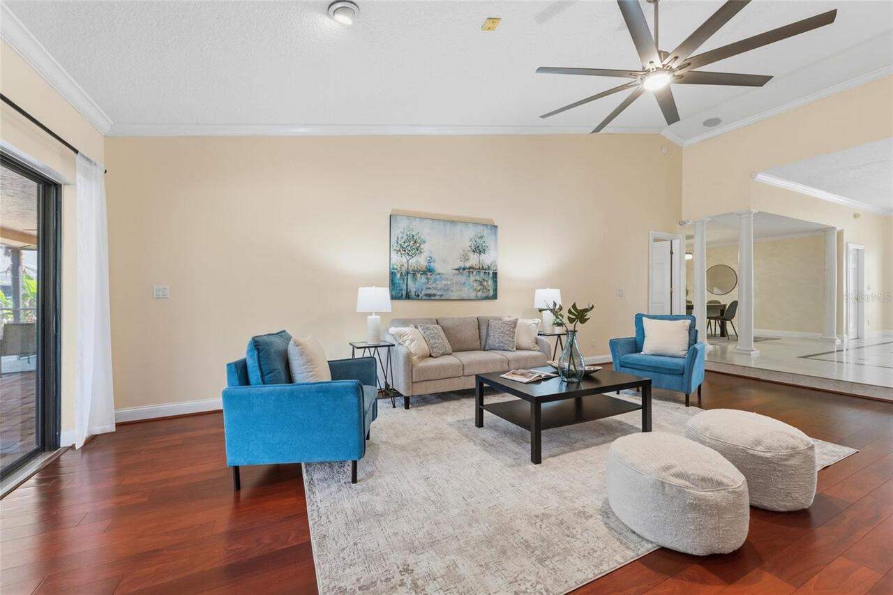 Listing Photo 12