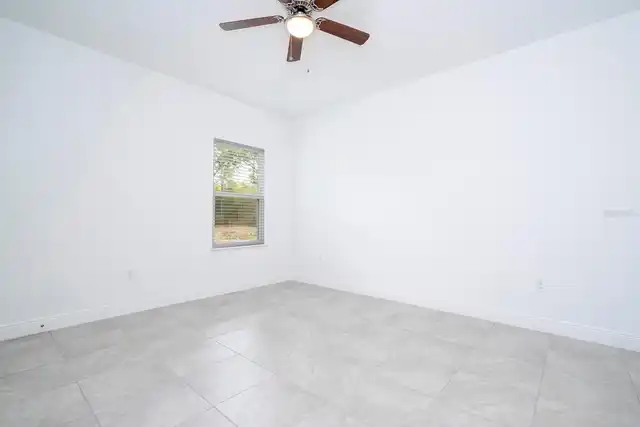 Listing Photo 28