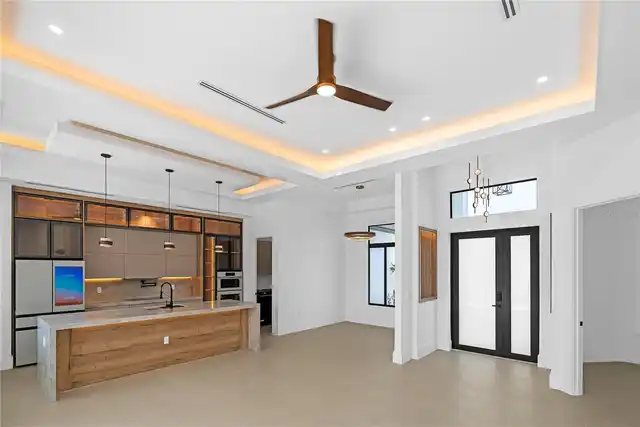 Listing Photo 14
