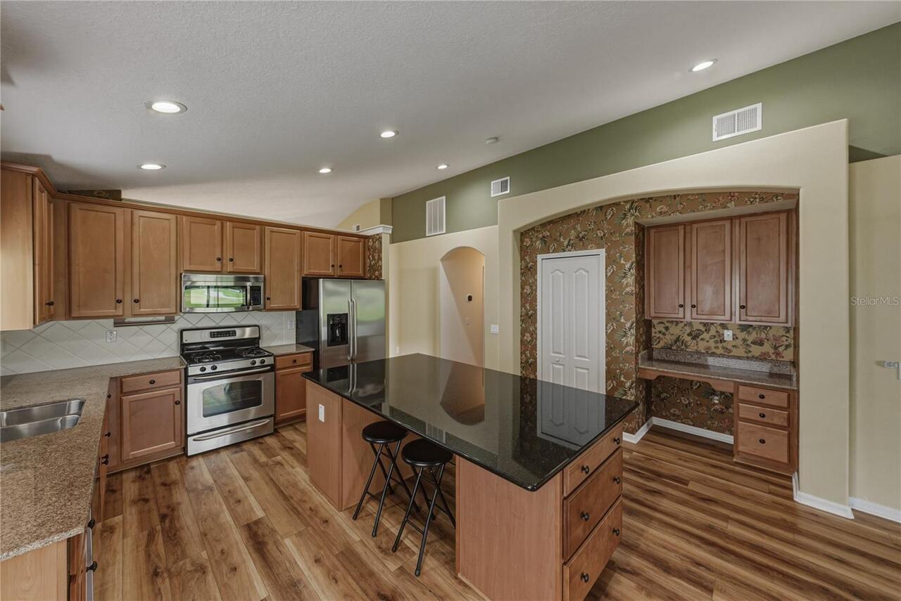 Listing Photo 16