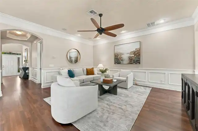 Listing Photo 8