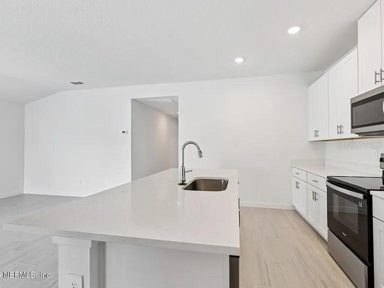 Listing Photo 9