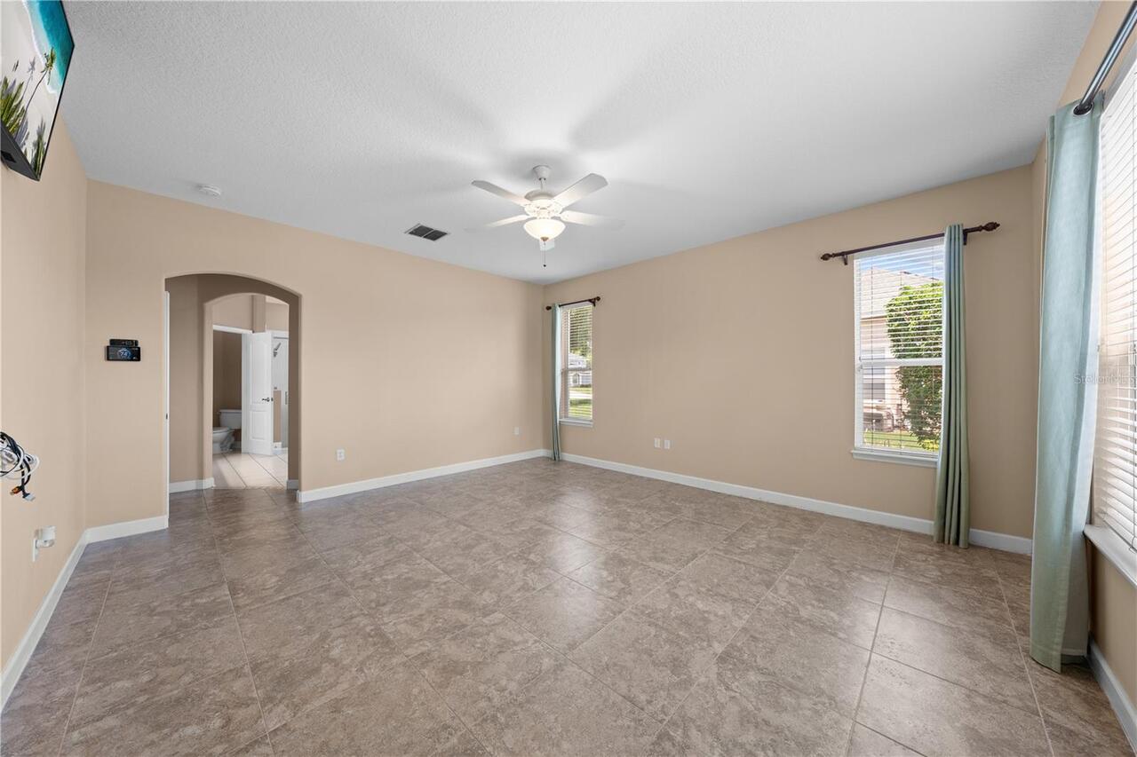 Listing Photo 43