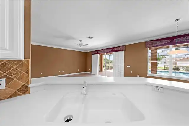 Listing Photo 25