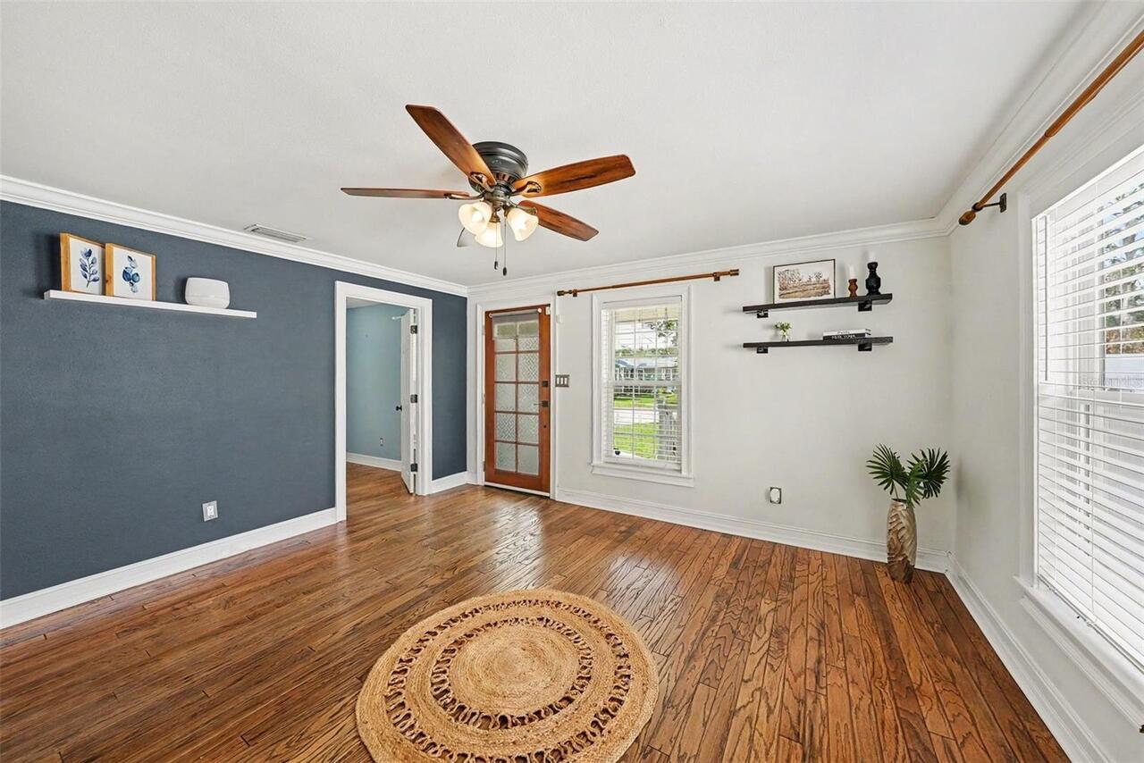 Listing Photo 8