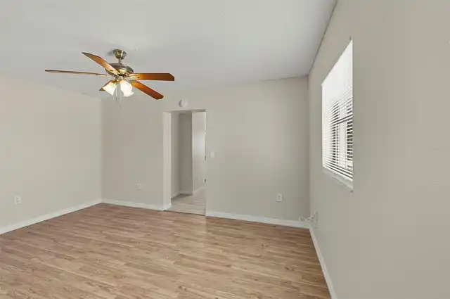 Listing Photo 34