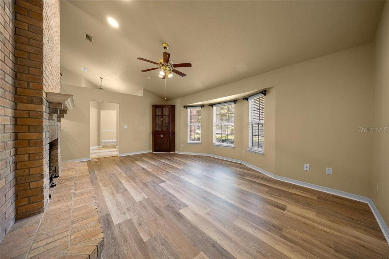 Listing Photo 7