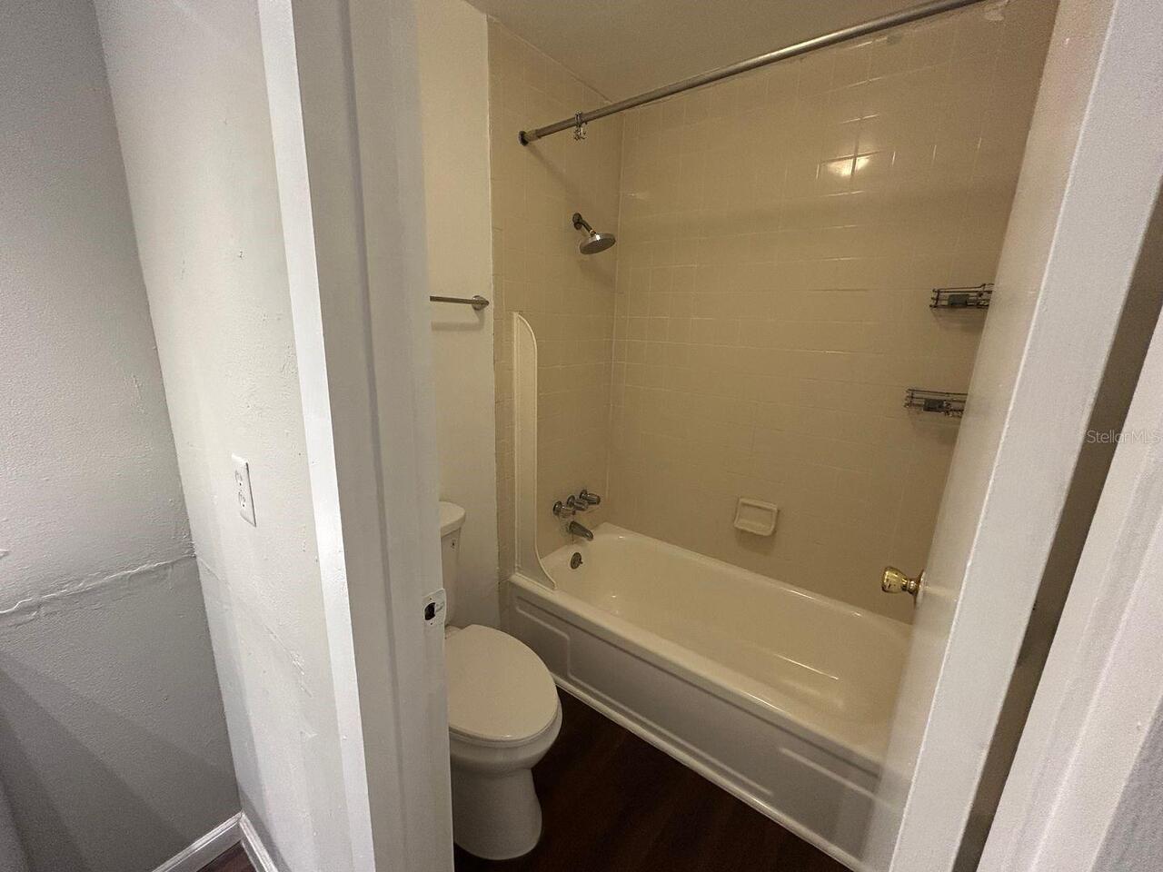 Listing Photo 10