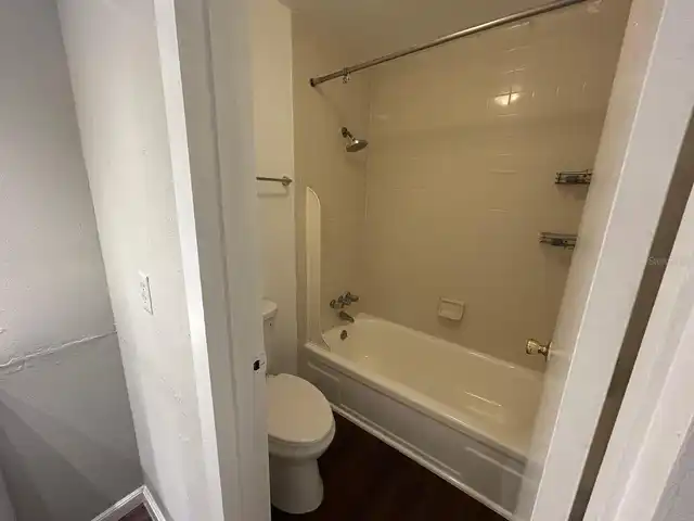 Listing Photo 10