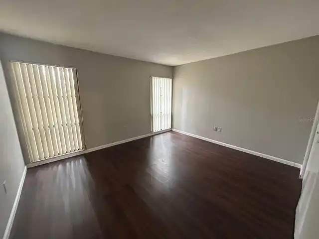 Listing Photo 12