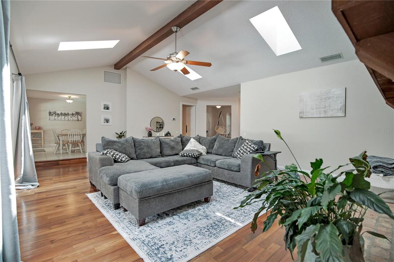 Listing Photo 9