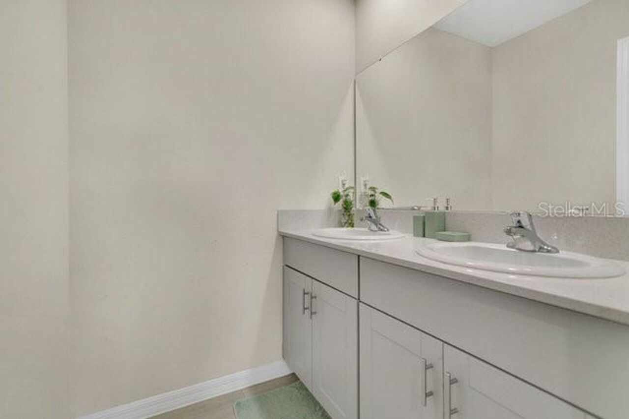Listing Photo 11