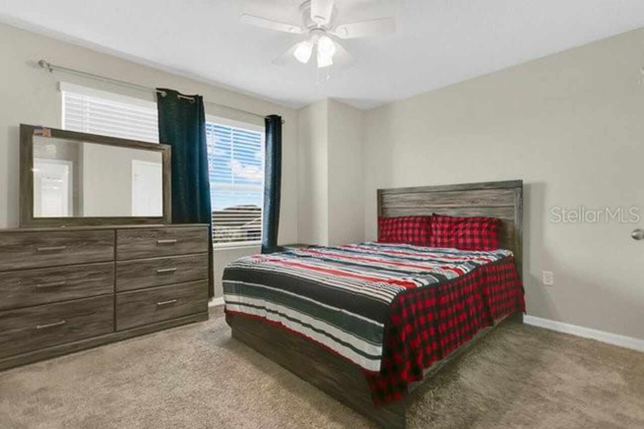Listing Photo 12