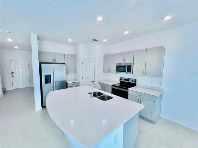 Listing Photo 7