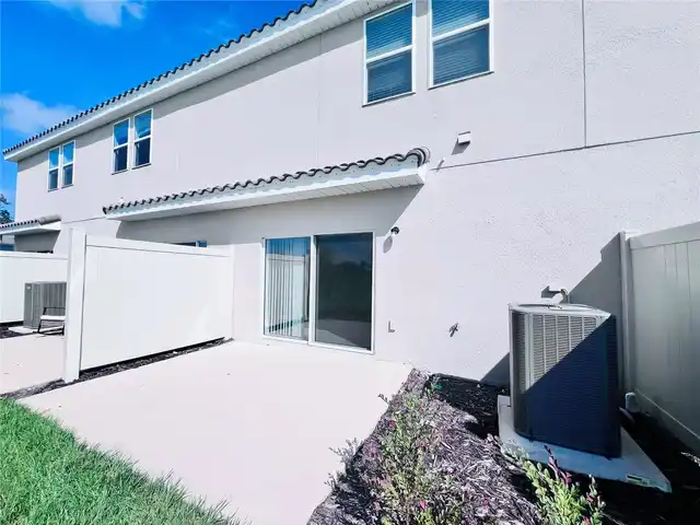 Listing Photo 14