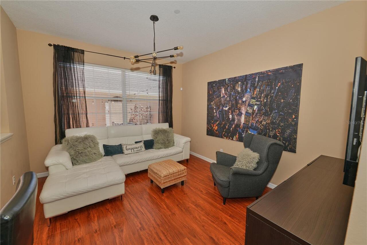 Listing Photo 9