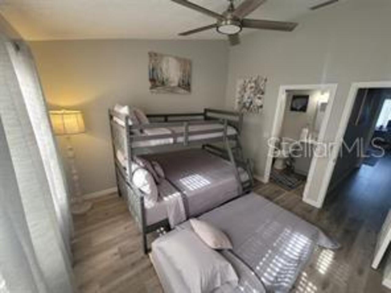 Listing Photo 11
