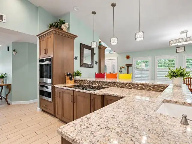 Listing Photo 7