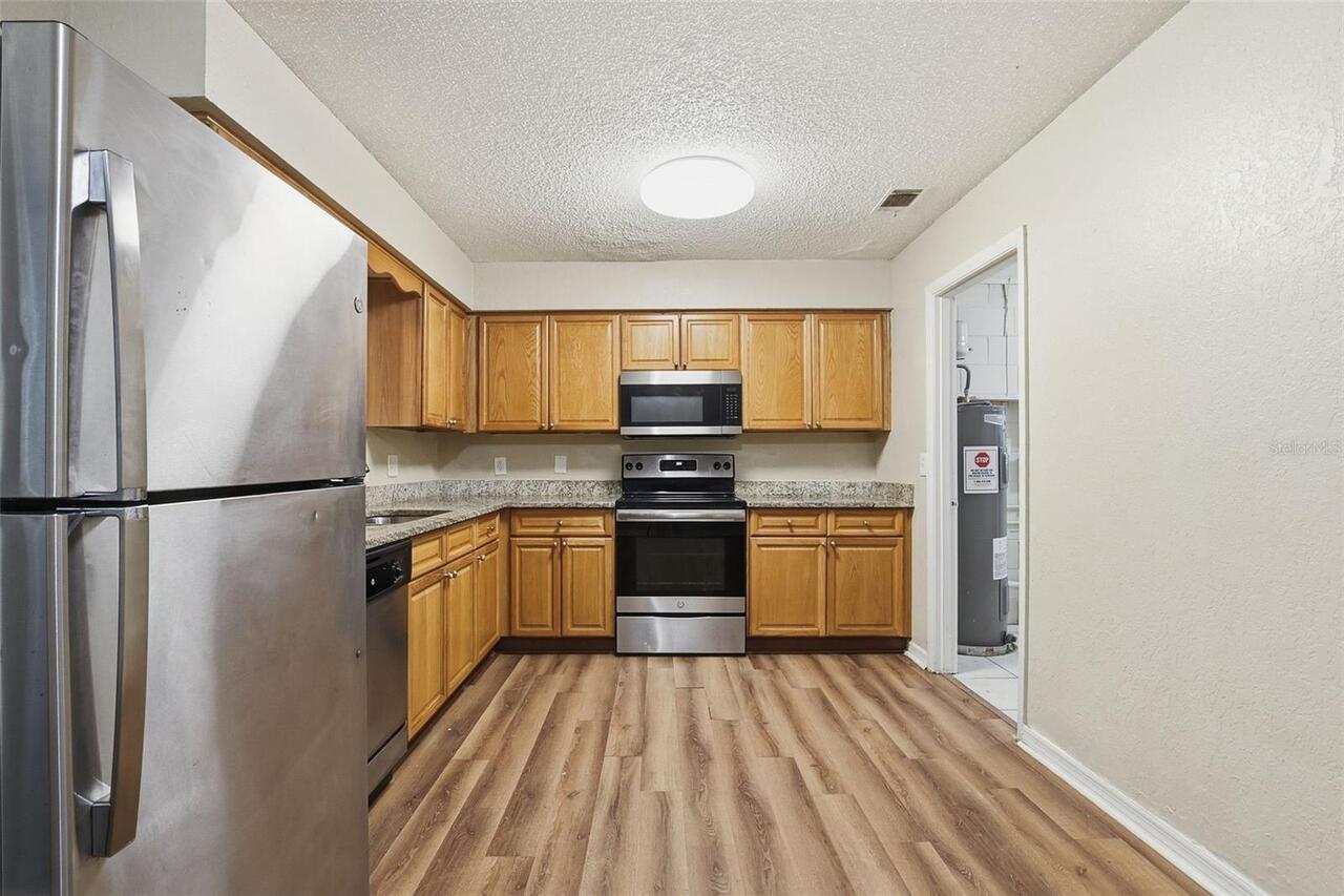 Listing Photo 8