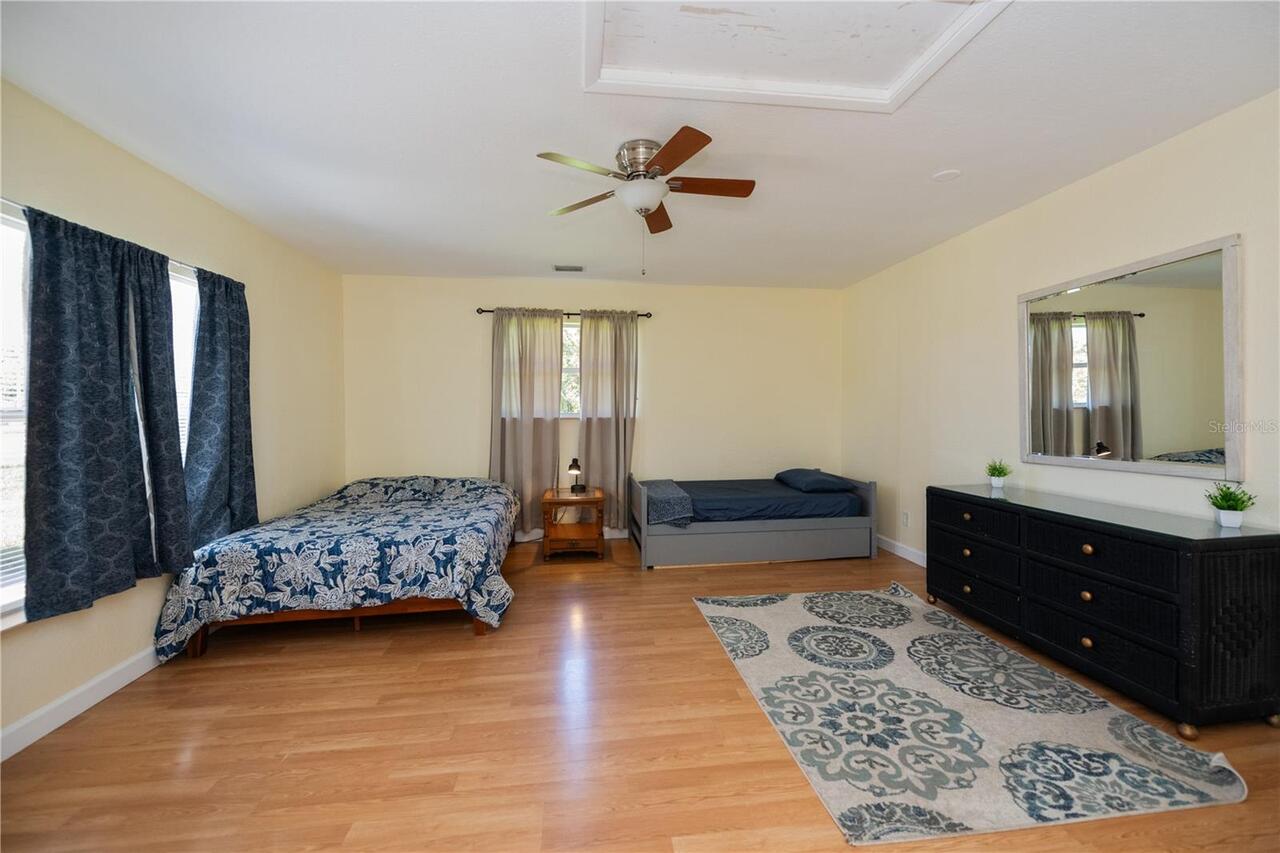 Listing Photo 32