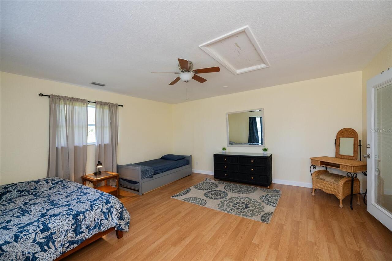 Listing Photo 34