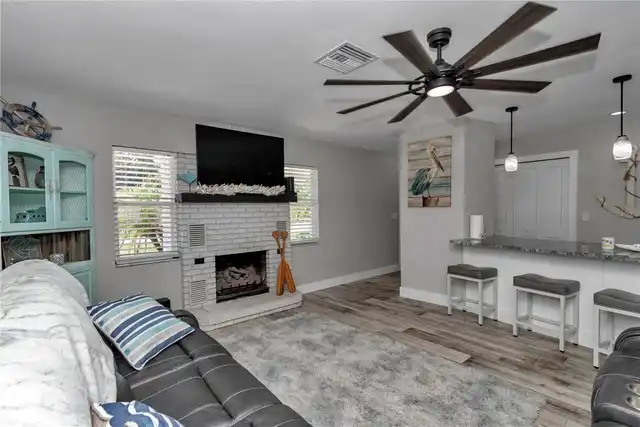 Listing Photo 21