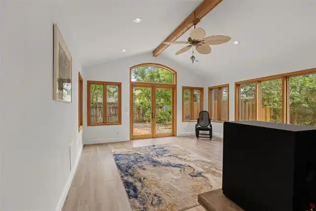 Listing Photo 22