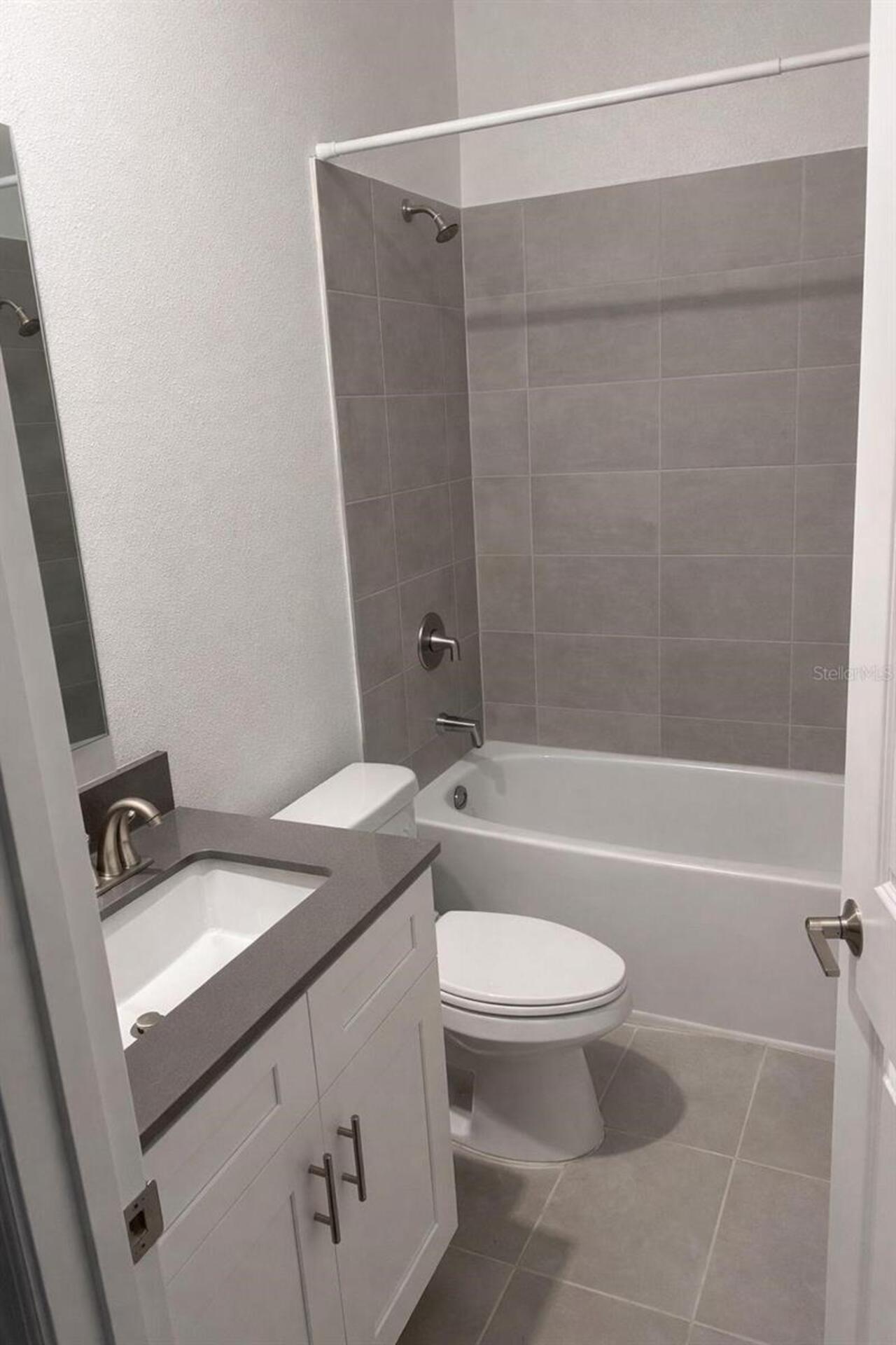 Listing Photo 9