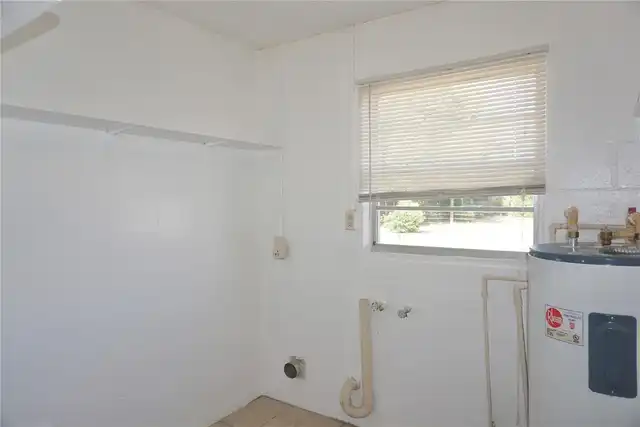 Listing Photo 11