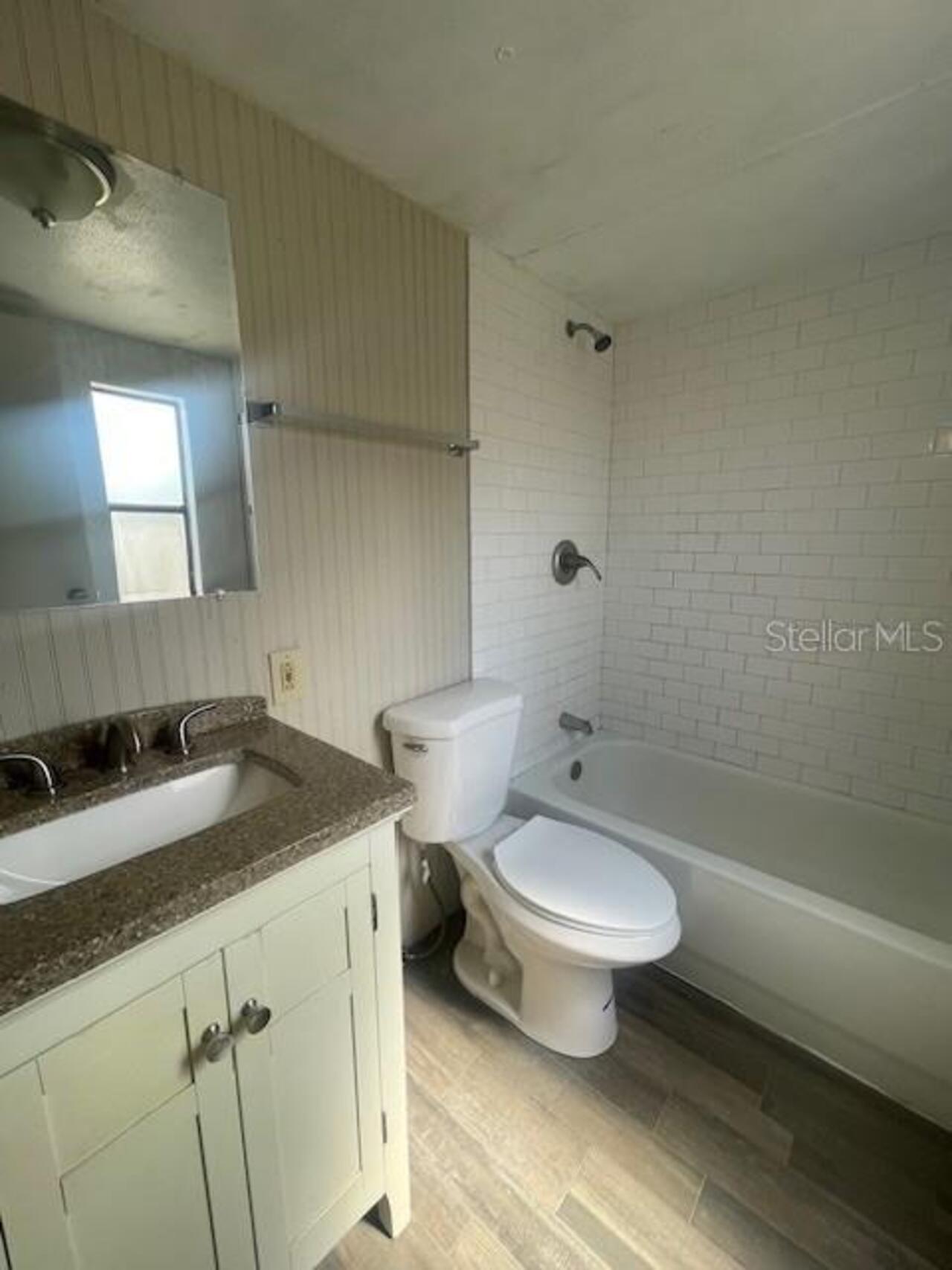 Listing Photo 8