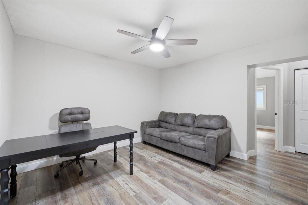 Listing Photo 16