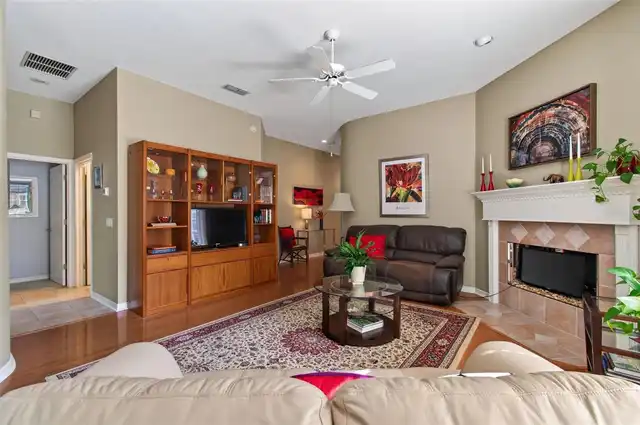 Listing Photo 7